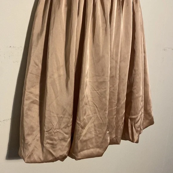 Feminine & Romantic Champagne Puffy Mini Dress Homecoming Rush NWT - Picture 4 of 10